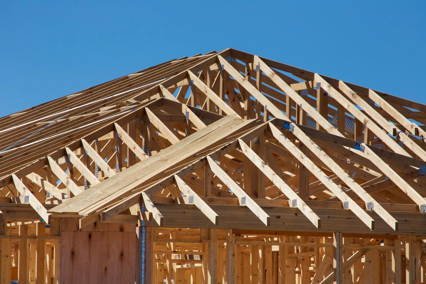 Comment bien dimensionner les assemblages bois traditionnels et modernes